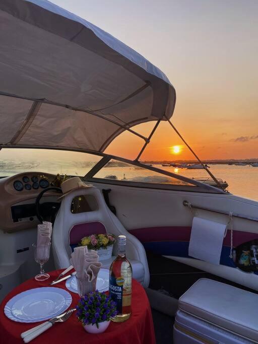 Guestboat Milagre Hotel Faro Ngoại thất bức ảnh